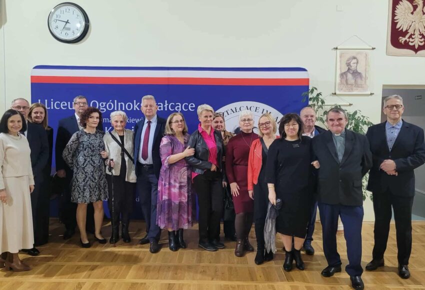 f78773a639e9c636c8fdb1477368211a